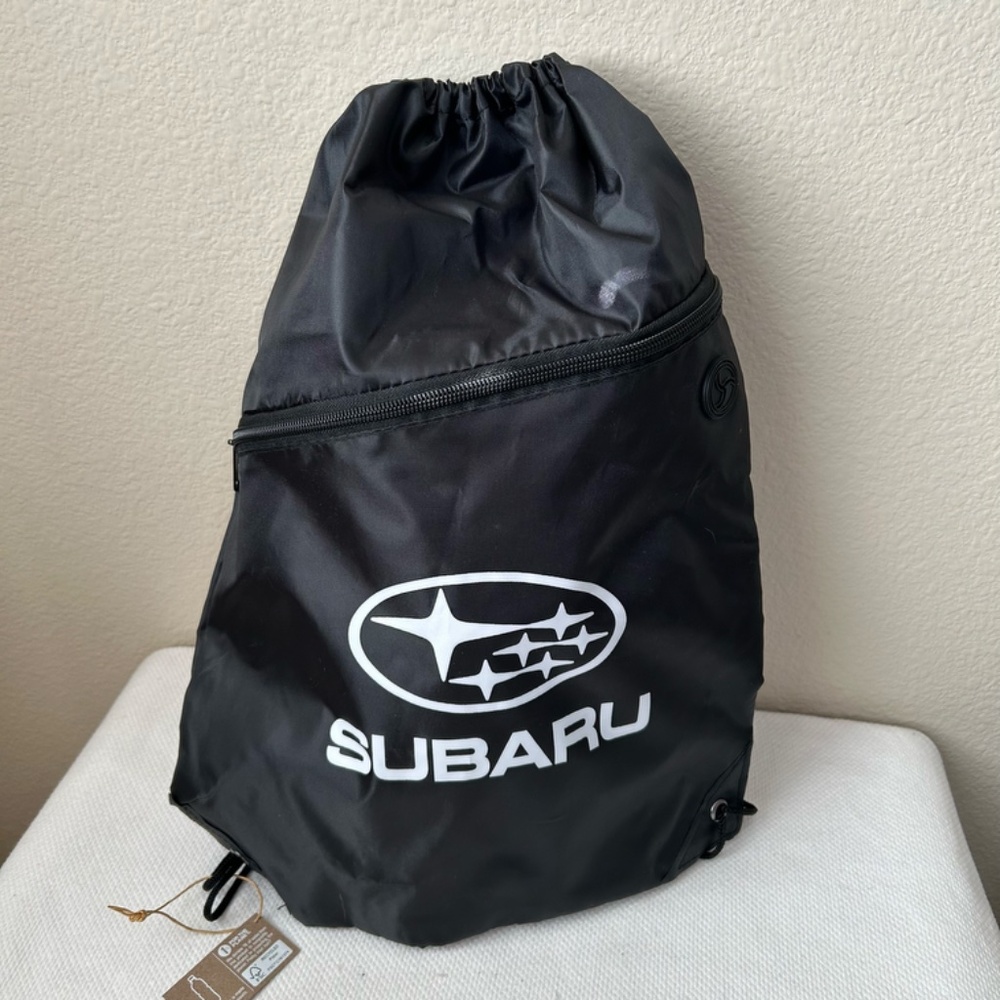 Subaru Cinch Sack Zipper Pocket Star Logo Black White Tote String Bag NEW NWT - Picture 5 of 6